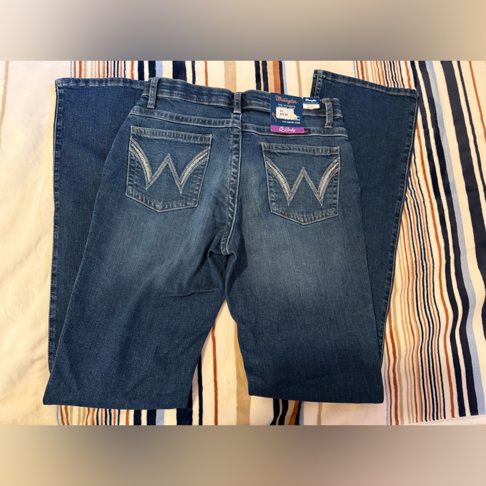 Wrangler Women's Q-Baby Jeans - Picture 2 of 4